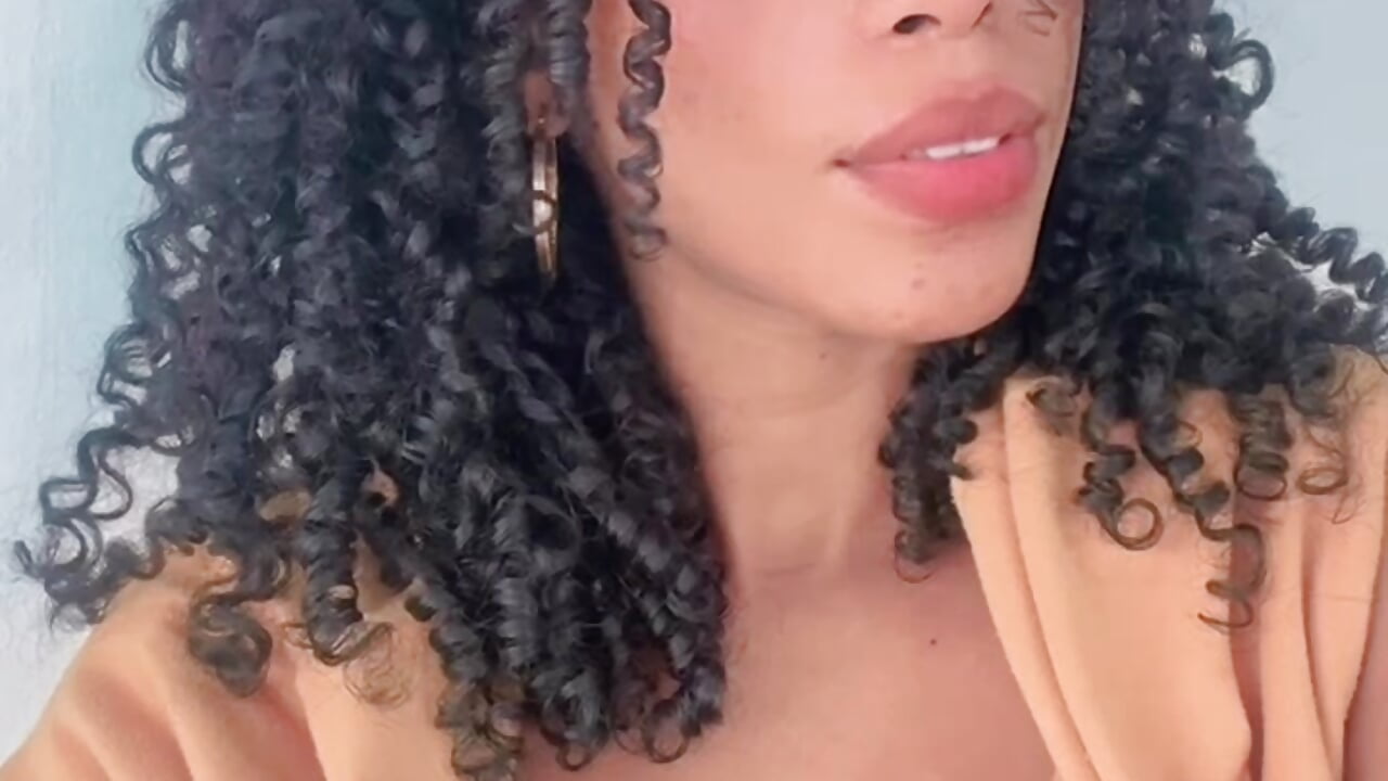 Do you like my smiles? - video by sasha_fox00 cam model