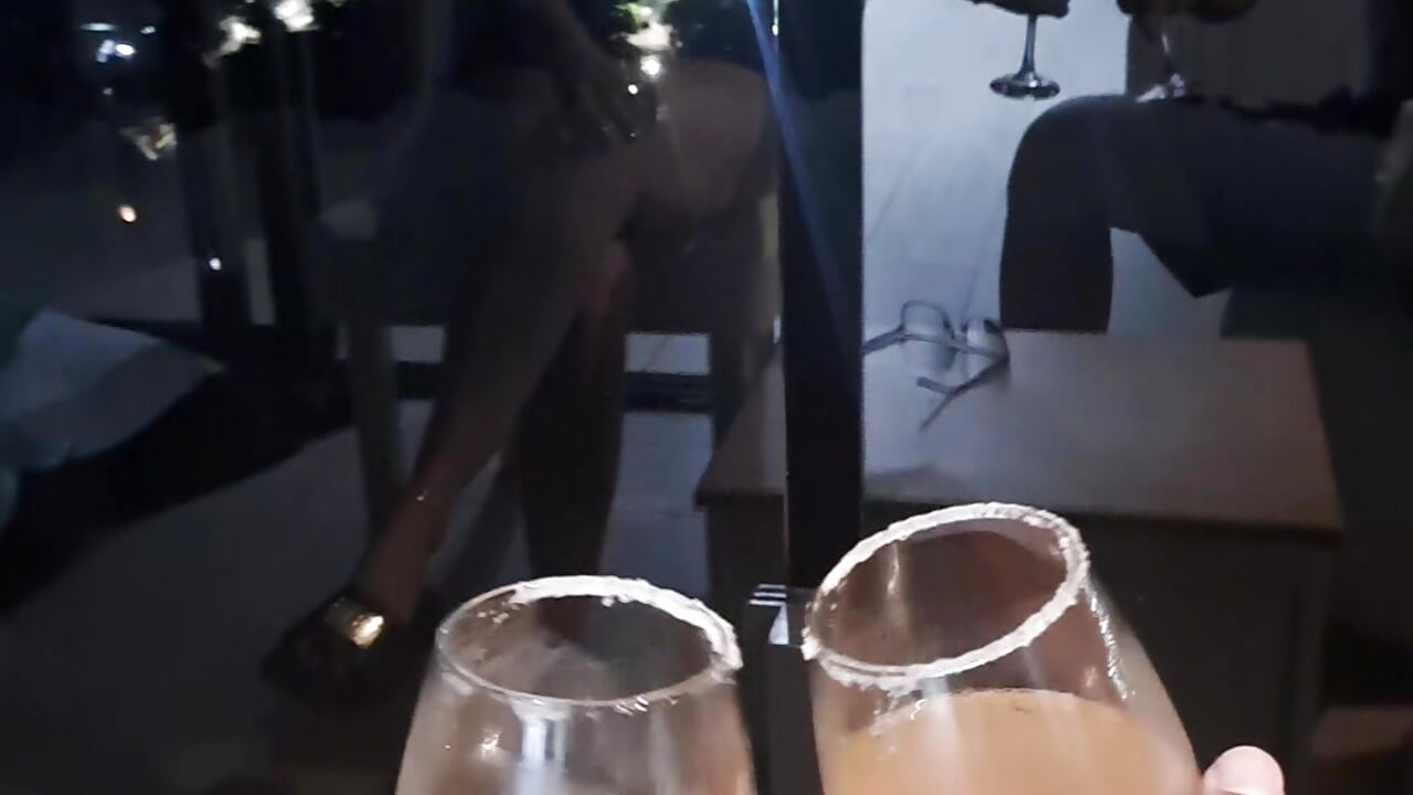 Hola cariño - video by AntonellandJohan cam model