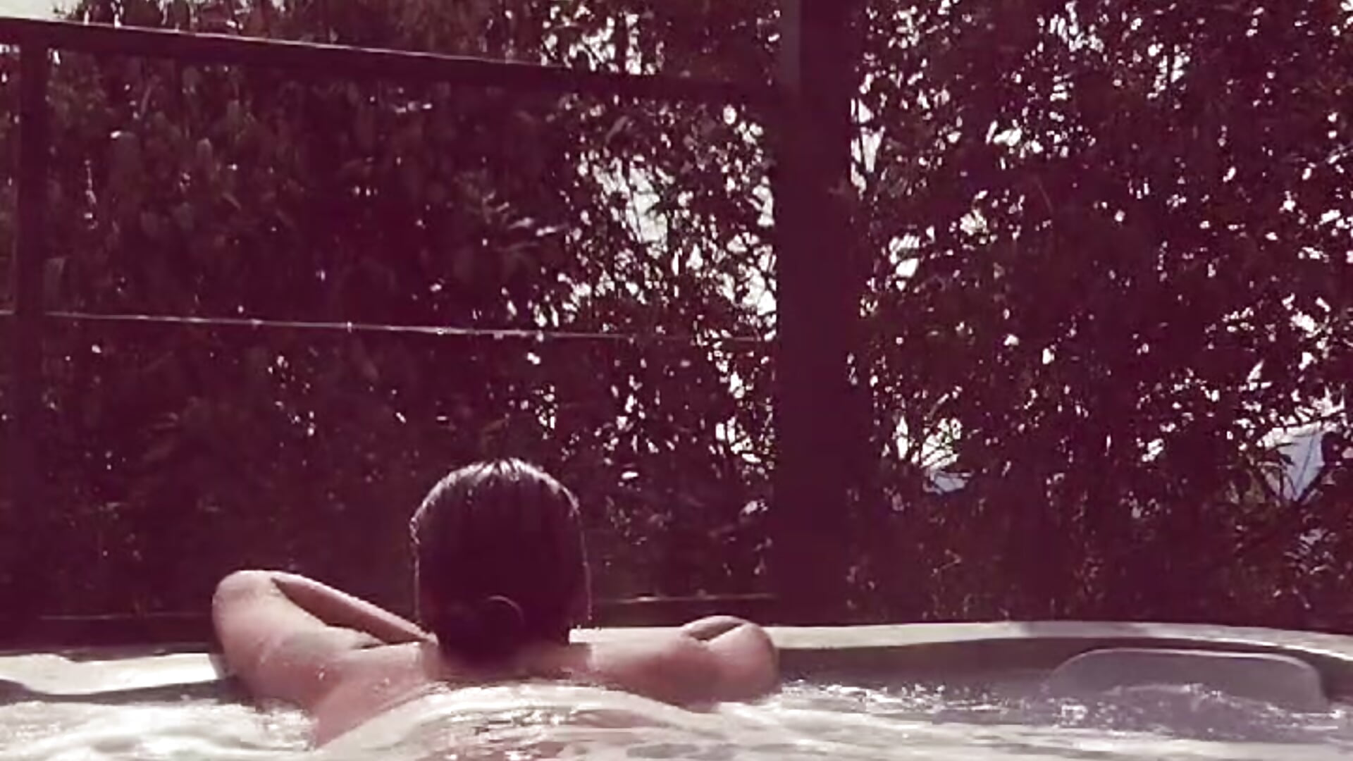 Jacuzzi 💦– AnneteLynch kameramodell videója