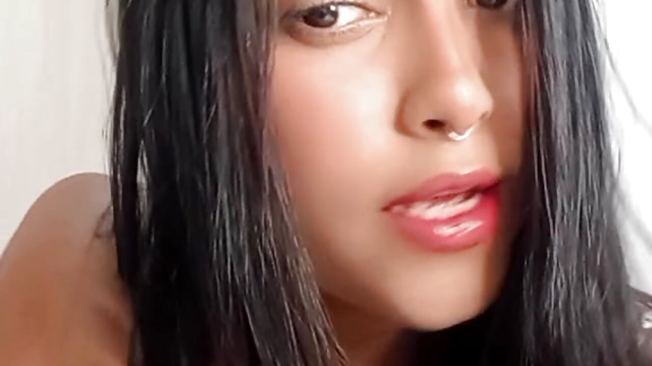 Queen 👑 - video by AnneteLynch cam model