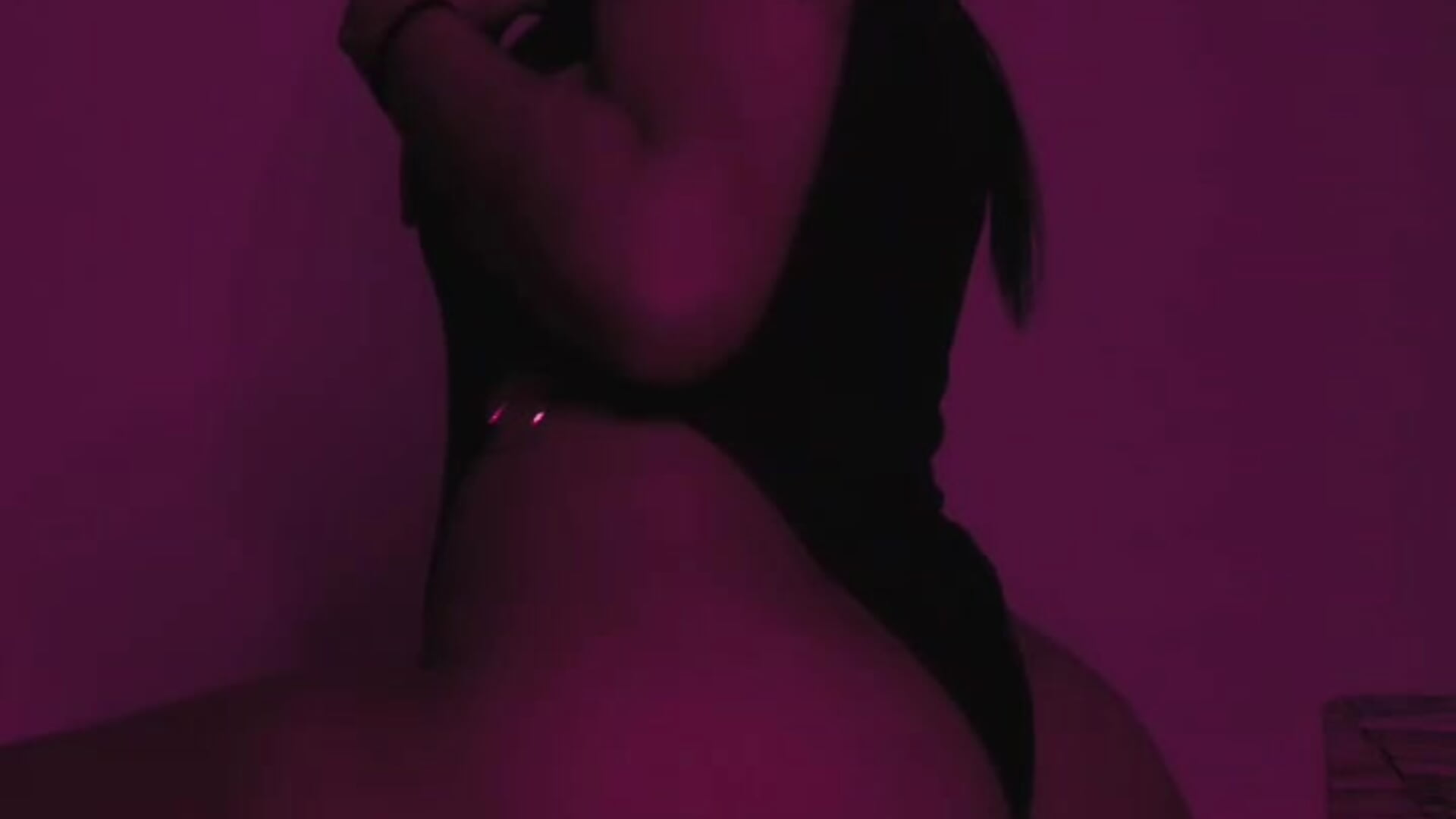 Want to have fun and a good time? Come on over, I'll be waiting for you here, love🥵🔥 - video oleh model kamera AnneteLynch