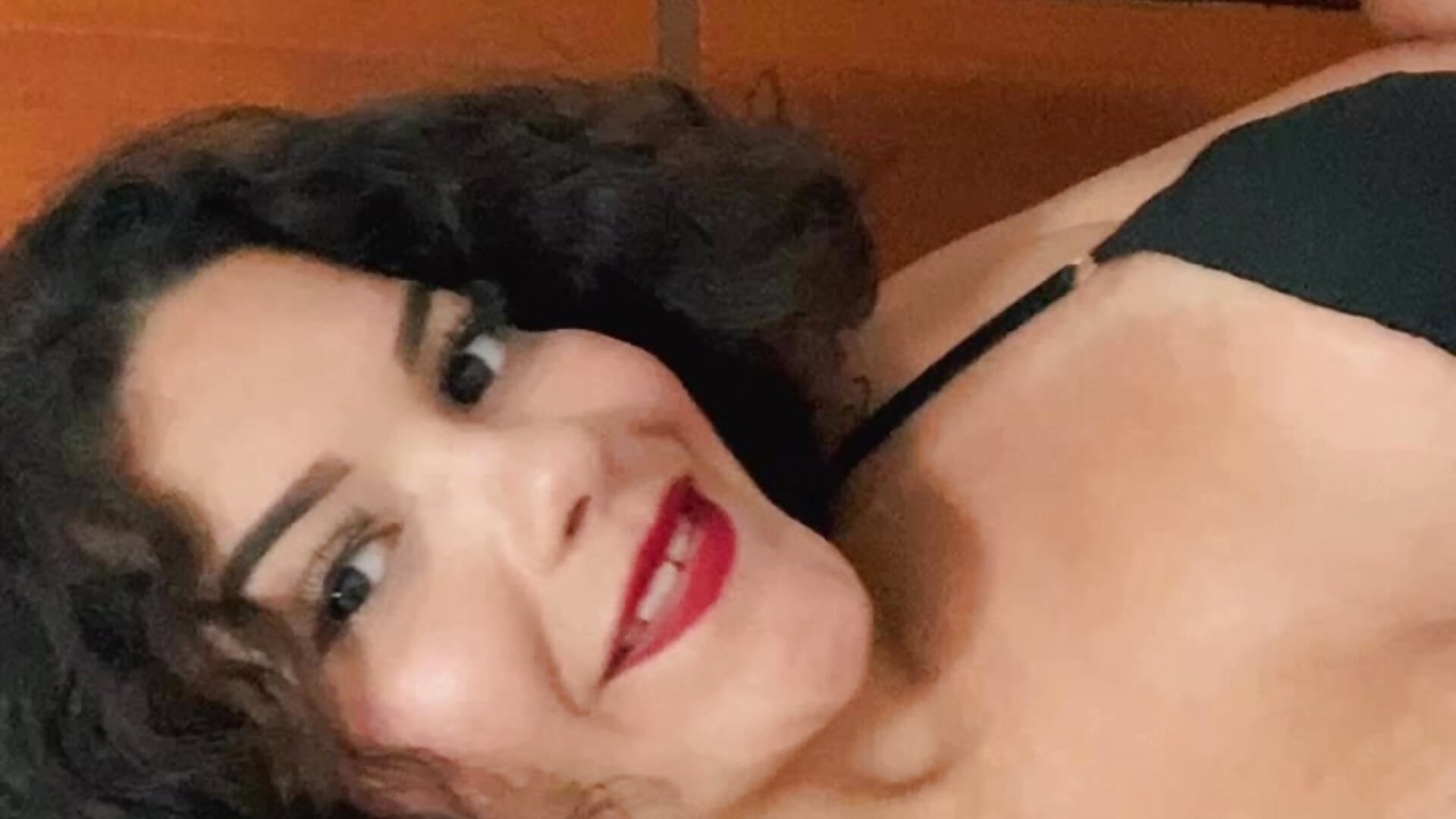 2d578980f64247438fea934d5f941e15 - 視頻由 BranquinhaRj177 主播提供