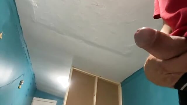 77101439081__63751B29-ED69-46FA-A8C1-94999D914318.MOV - clip cu 3Patasyunayuca model videochat