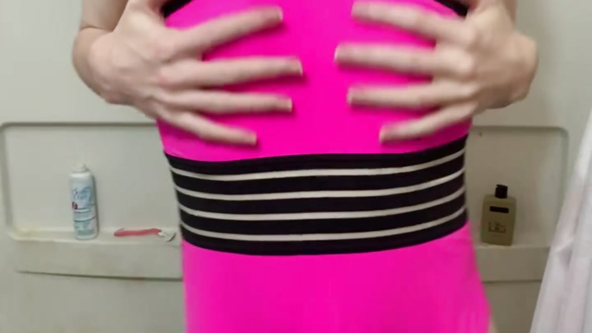 Foxxo Teases Before His Bath~ - video by FoxieHikari cam model