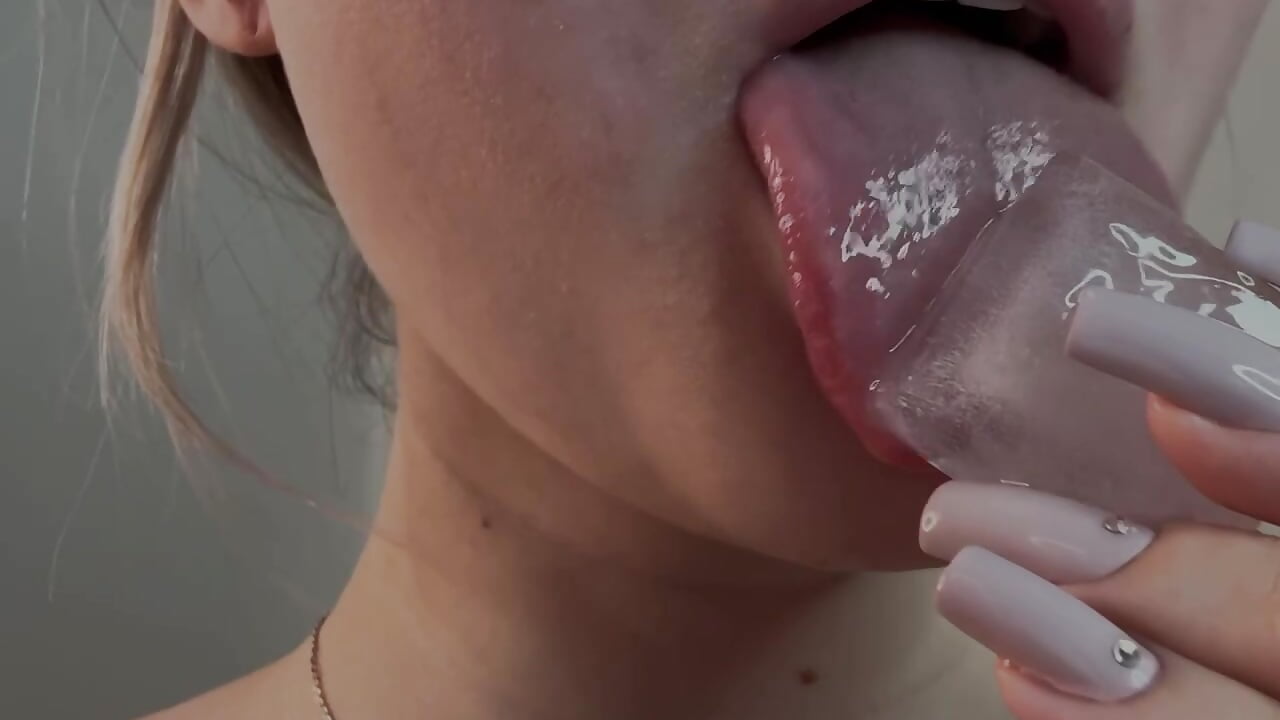 Cheeky Ice Lick 🧊