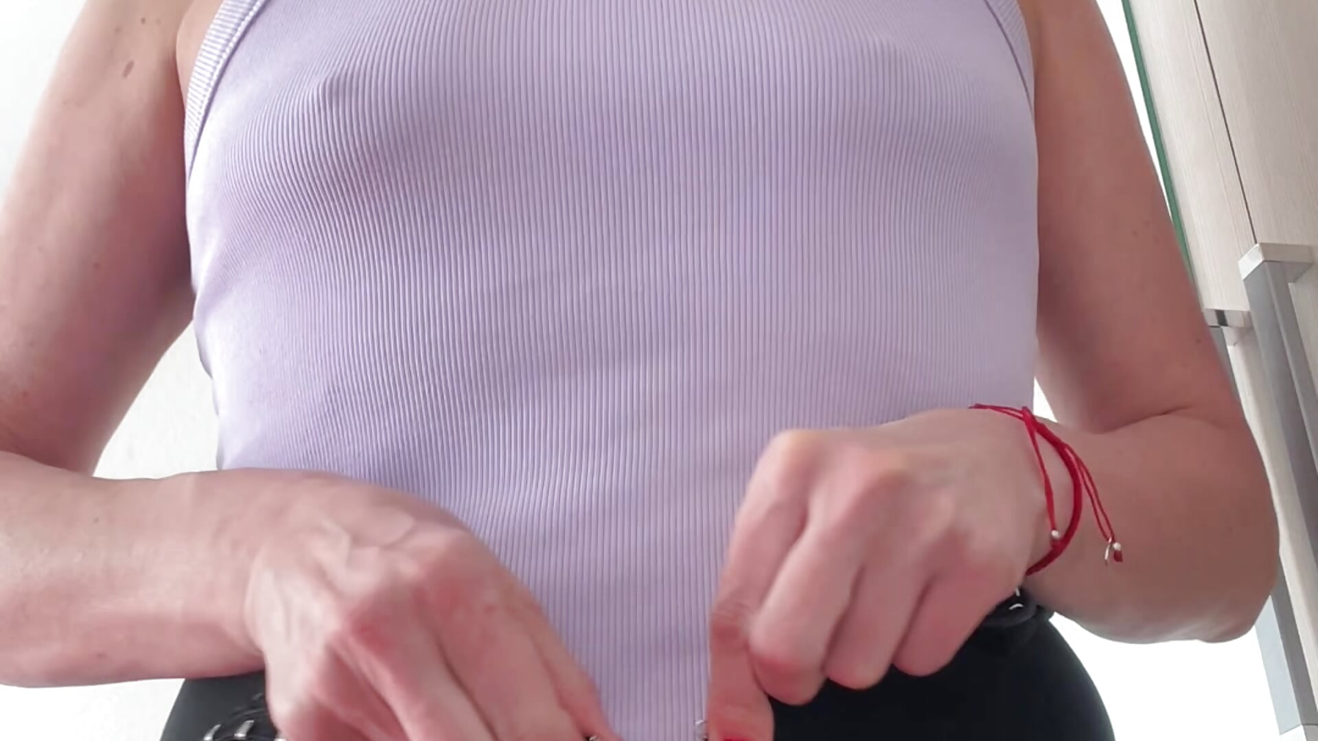 Morning leggings struggle... they're so tight on my ass! Can't even close them properly... help me? - video av Ruby-Luv cam model