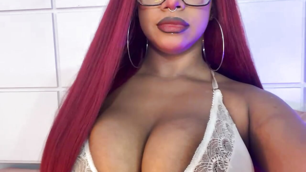 Tell me ... Am I already your favorite fantasy? 😏🔥🔥