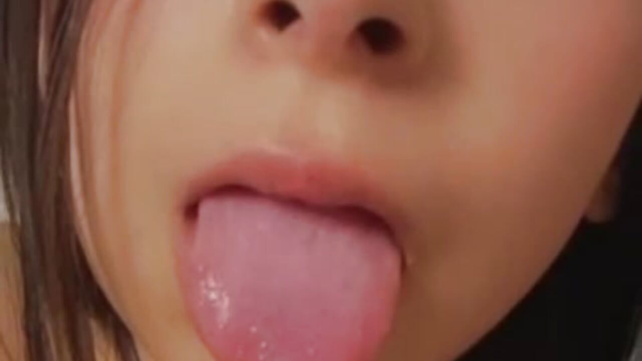 Show🫦 - video by melanie_hills cam model