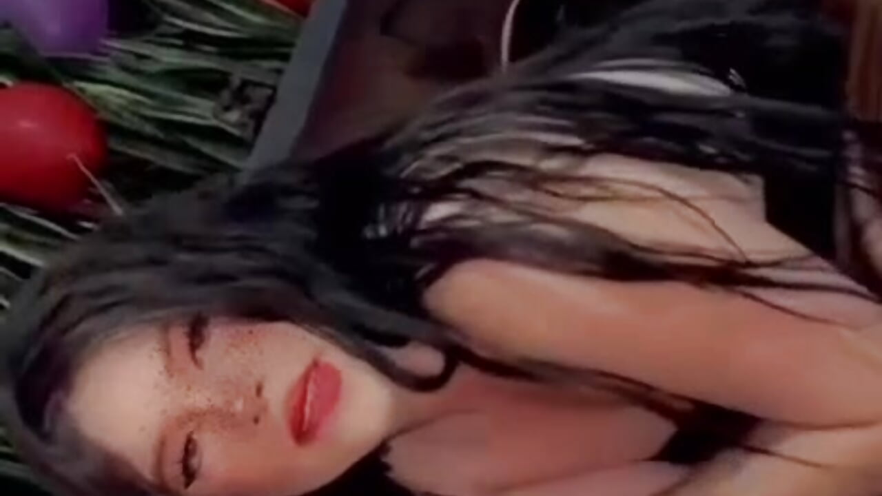 🍑 “Today I came to play with your imagination.”🍑 - video by isadoraallen_1 cam model
