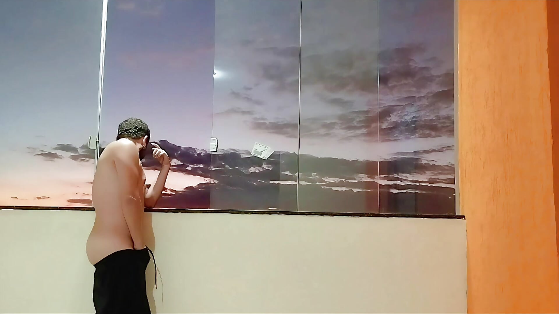 I showed off on the balcony of－カメラキャストのMarcosninfo_の動画