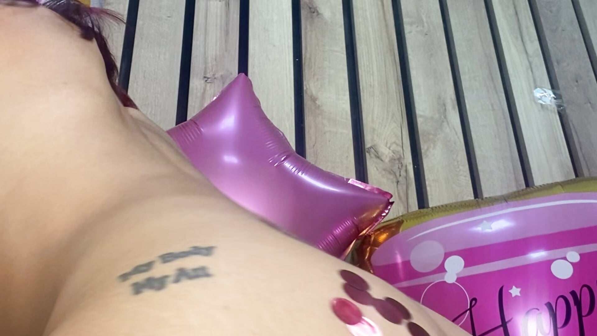 Shake my ass very hot😮‍💨🔥