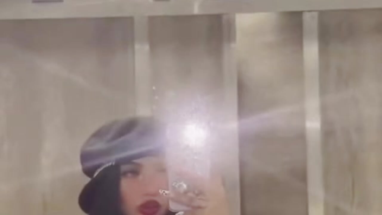 HEY!