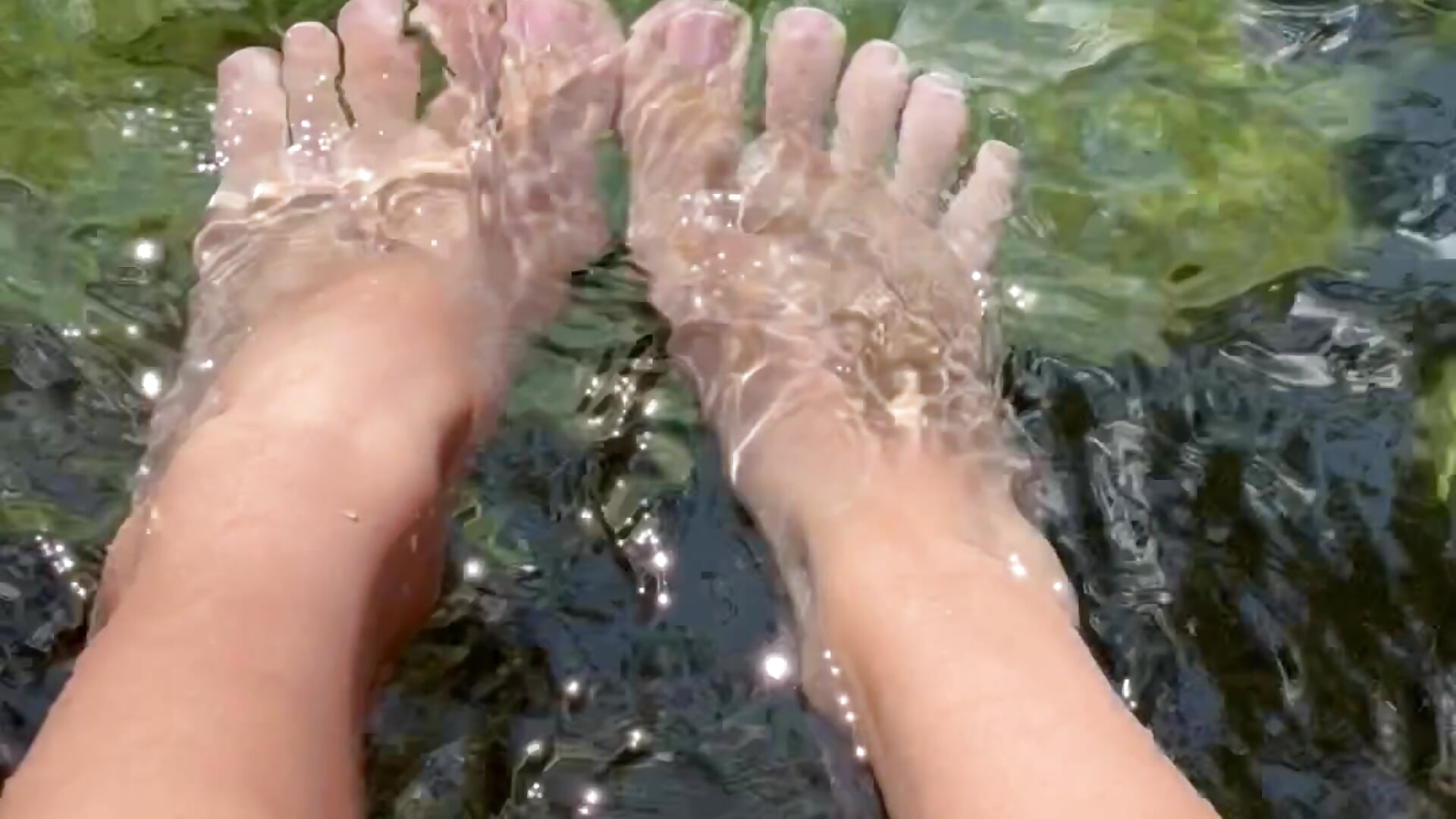 FEET 🤤 - video by angelrossss cam model