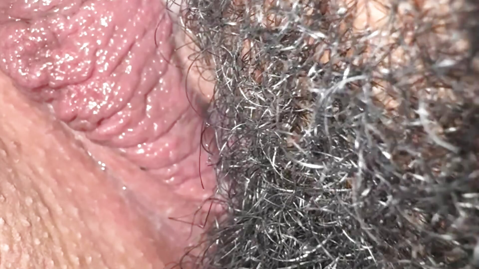 Licking her – video af squirtingwithpapi