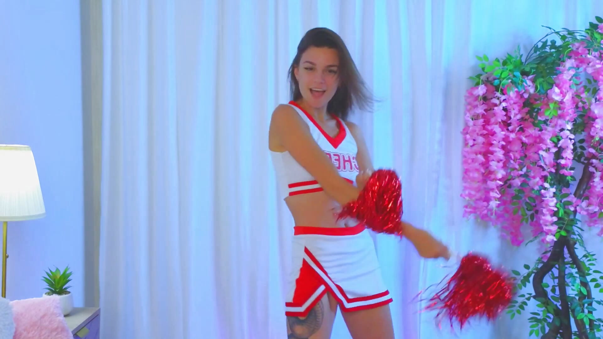 Cheerleader😎－カメラキャストのEvaHairの動画