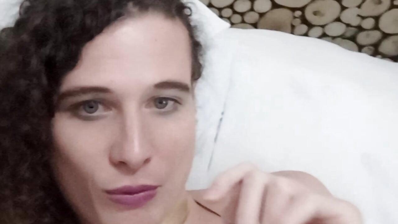 profile-intro-video-1758654795 - video by AmyAllure cam model