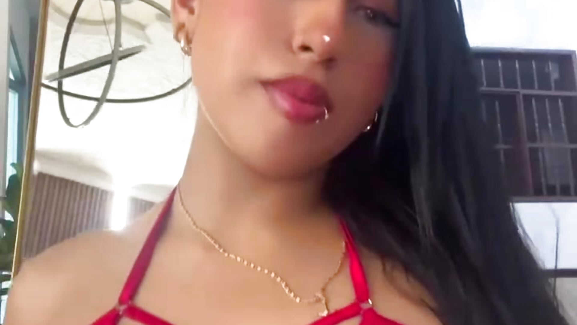 July 4－カメラキャストのLunaGatesの動画