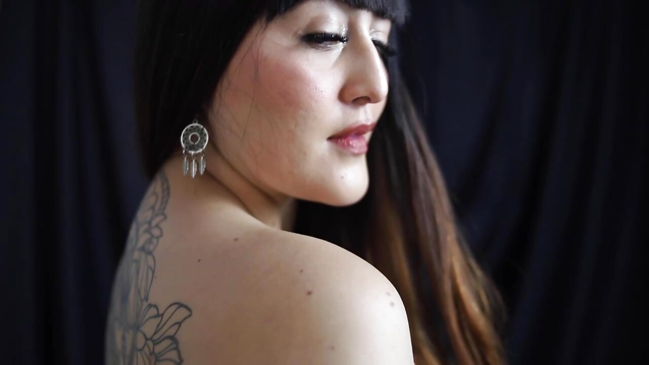 Today I just want you to look at me... and get lost in everything I don't show. - video by AnabelleGron cam model