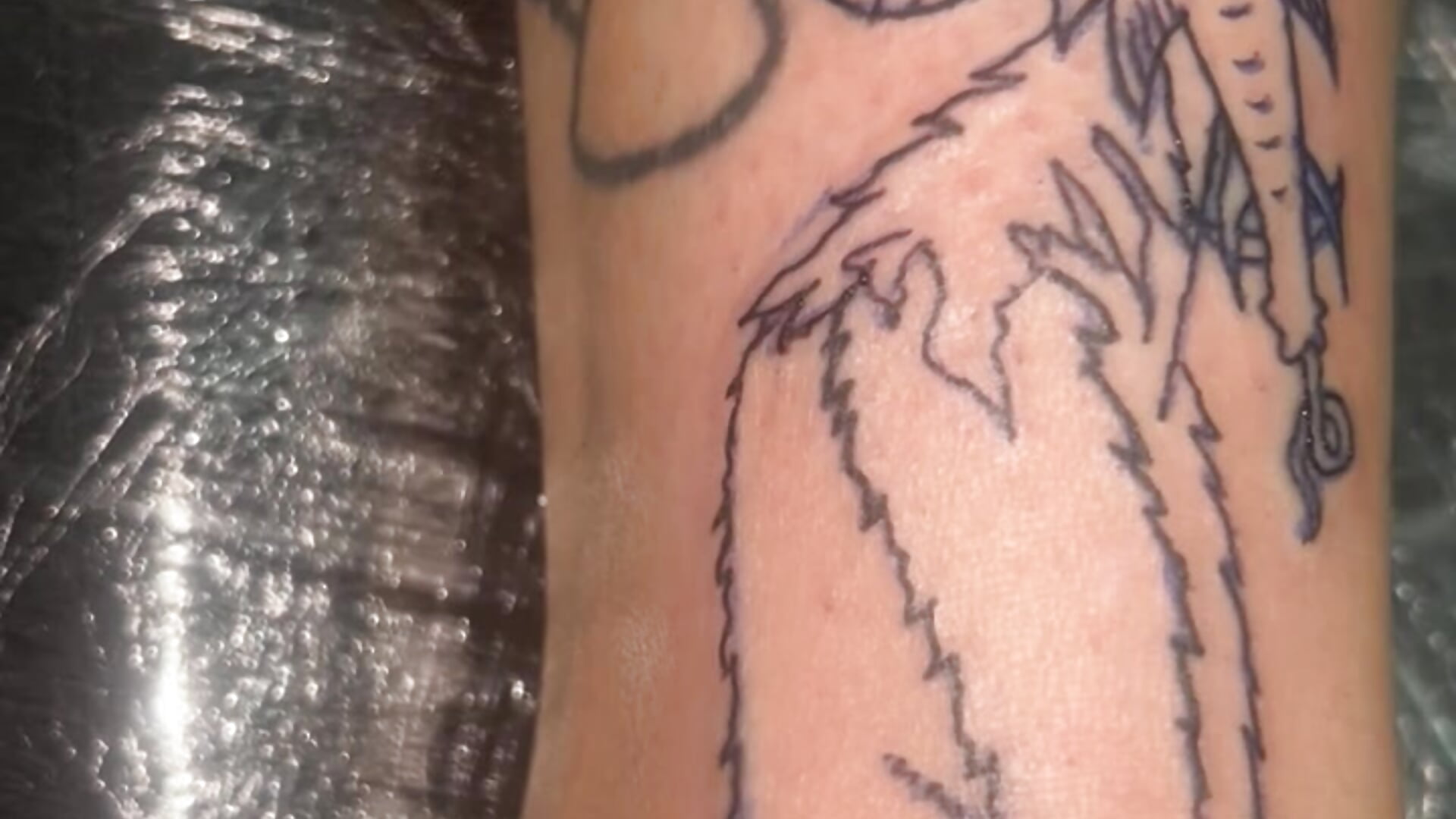 tattoo nova 🤏🏼 | new tattoo 🤏🏼 - vídeo de la modelo de cam DianaSartori