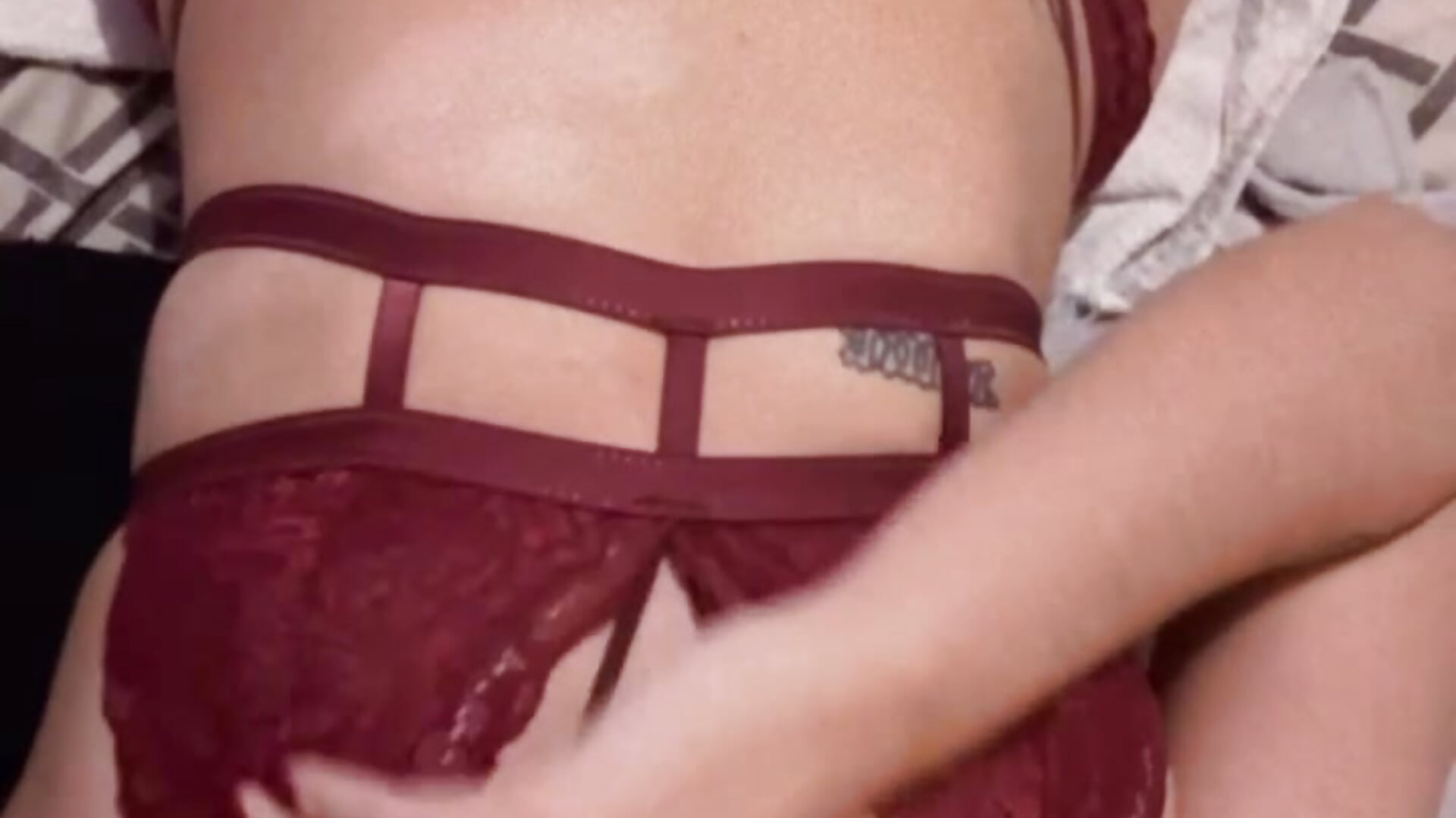 essa é uma das lingeries que eu comrpei, o que você achou eim? combinou comigo? - vídeo de la modelo de cam DianaSartori