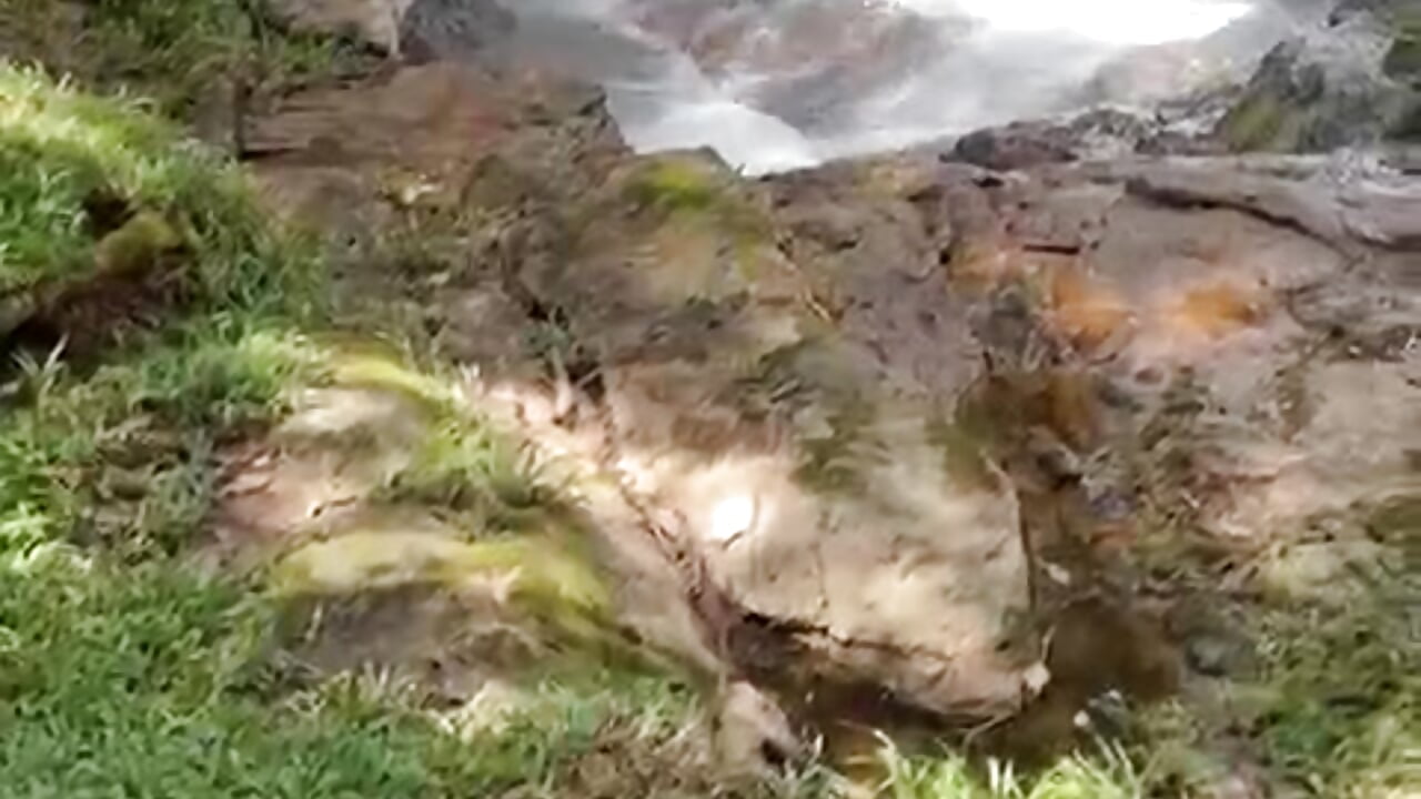 💧 - vídeo de DianaSartori modelo de câmara