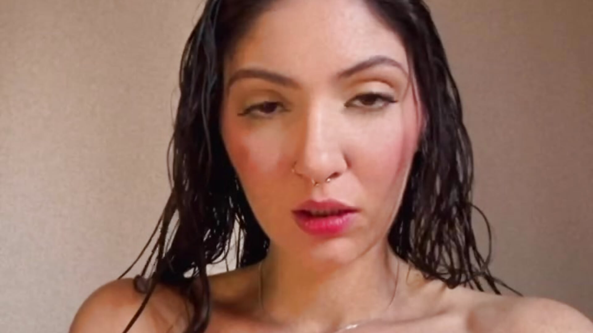 o que eu quero mesmo saber é: fiquei bem de camisolinha branca, vida? - vídeo de la modelo de cam DianaSartori