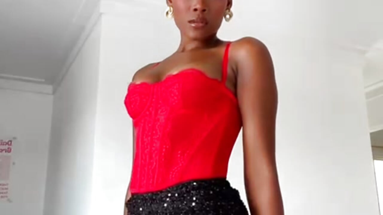 The red stands out on my skin❤️ - video by tammy__brown cam model