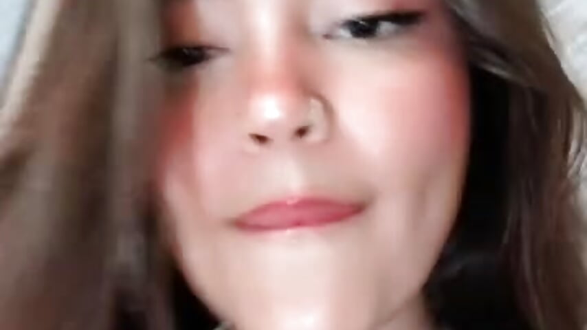 You shouldn’t look at me like that..it’s dangerous - clip cu KimDevinne model videochat