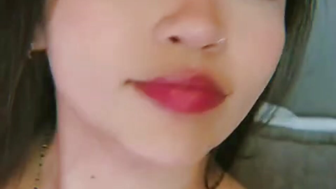 “There’s something nice happening here.” - Vídeo de KimDevinne, modelo de vídeos