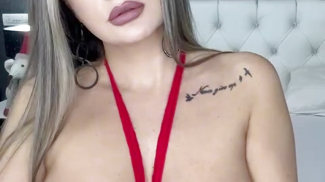 Ice my boobies 👅