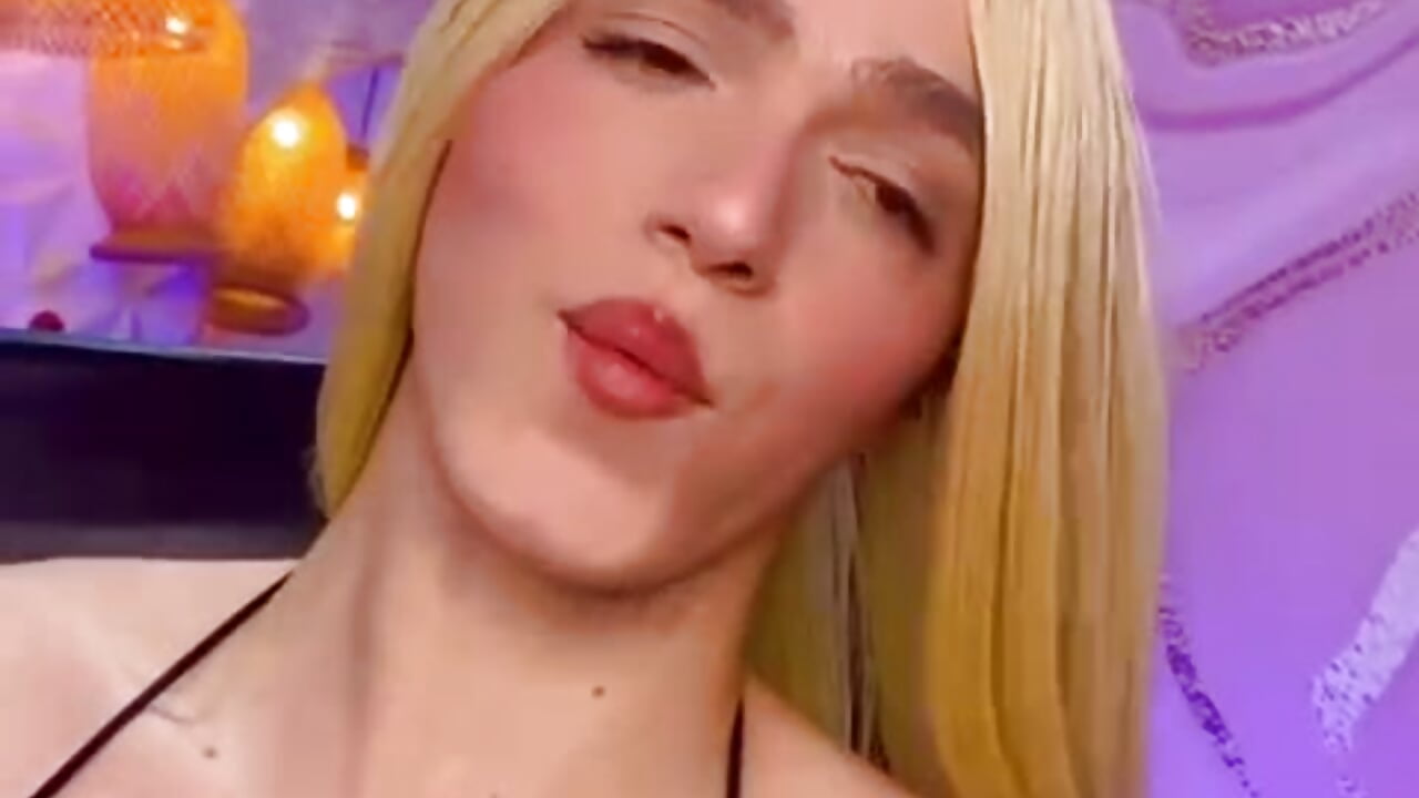 your cleverest girl ready to discover new things - video by IvannaRosse_ cam model