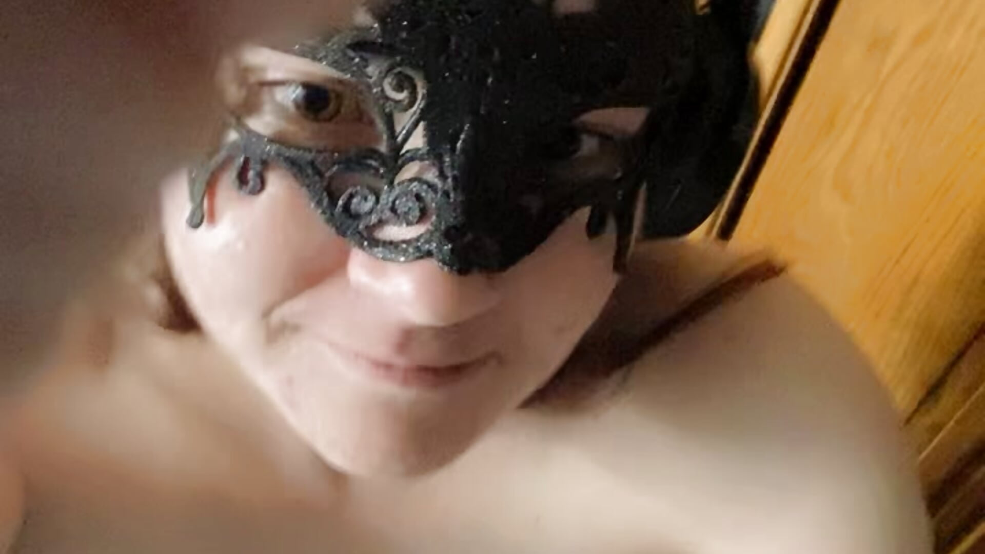 A little dance for you 😻 - video by Cutebitch@xh cam model