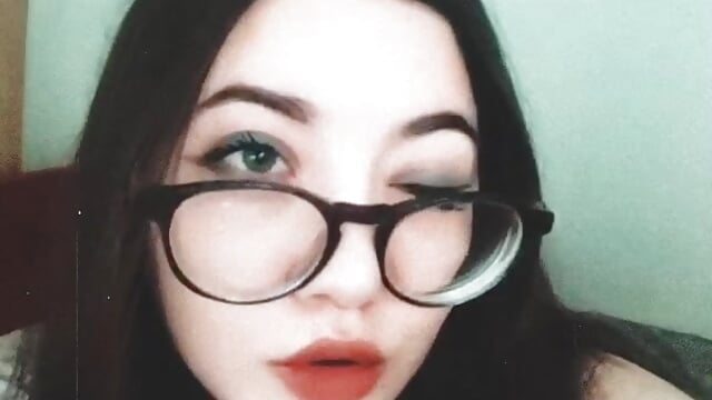 I wink at you😘