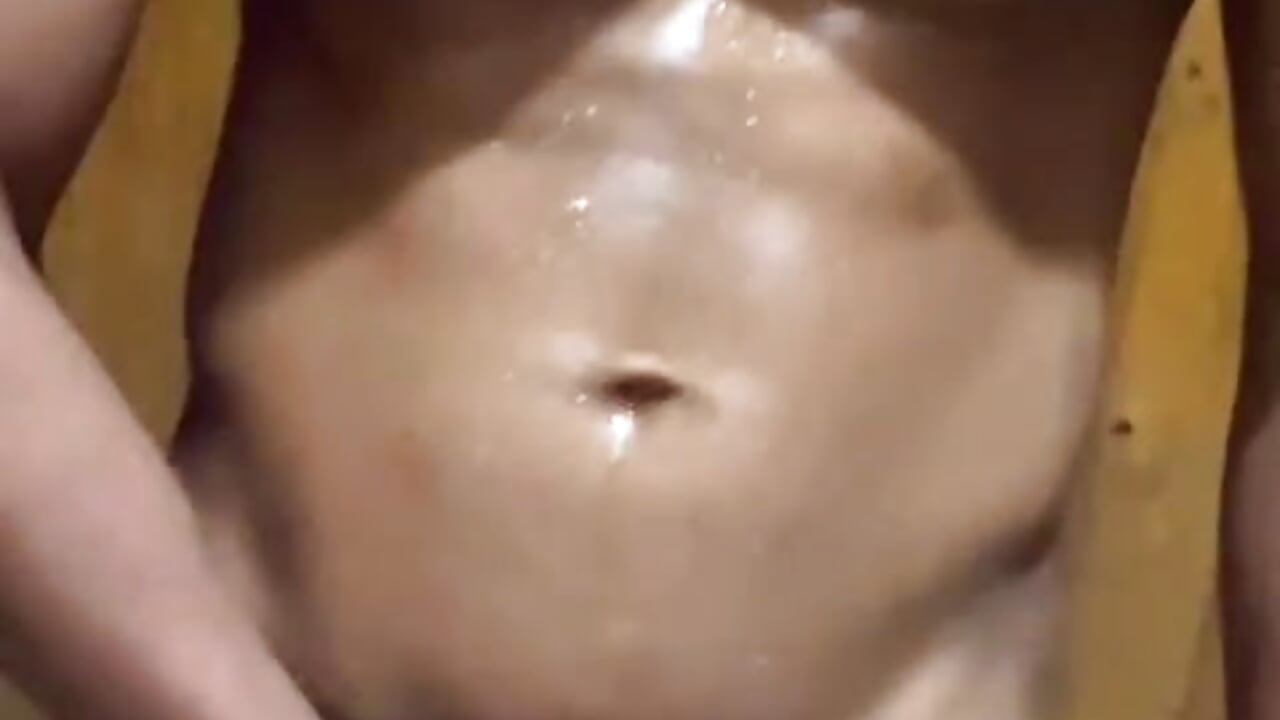 Spa video – video od webkamerové modelky John_desihunk