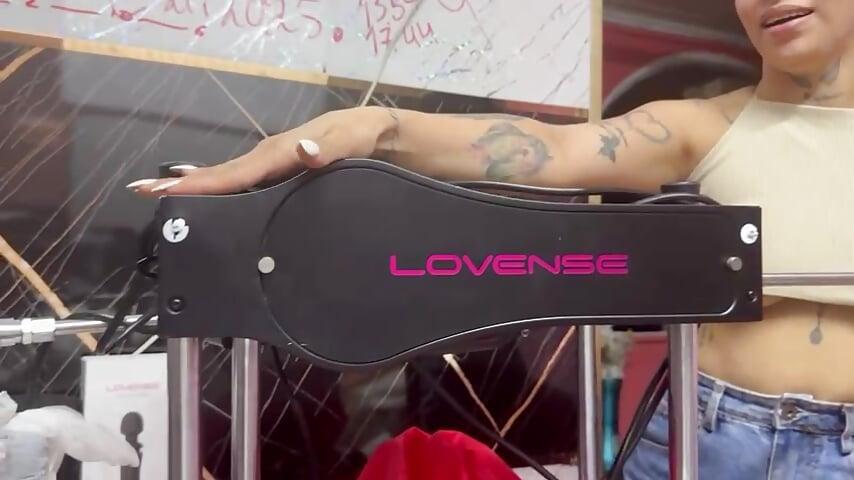 With my little toy - video van channel_guss cam-model