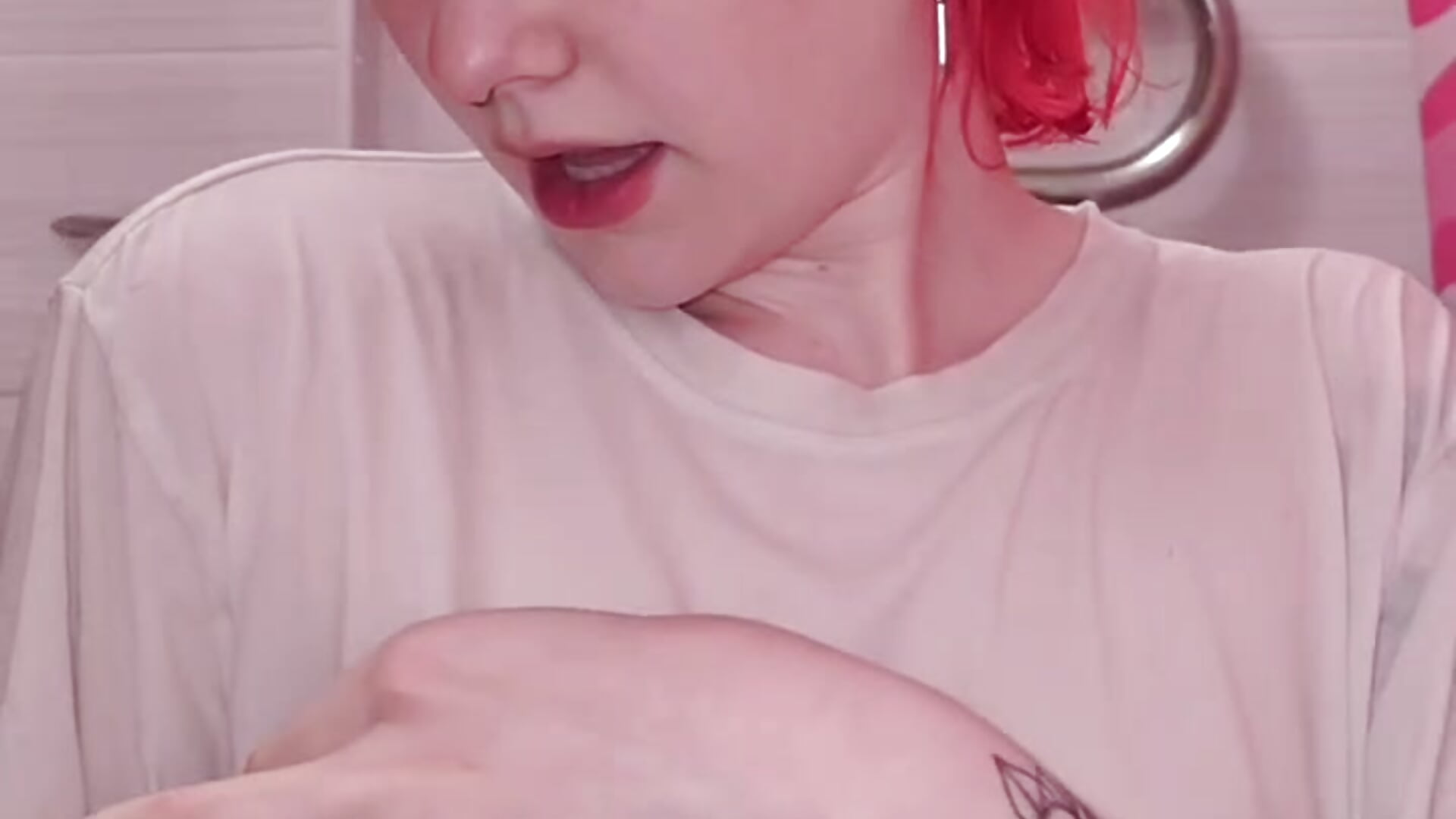 wet T-shirt - video của người mẫu cam School_Love