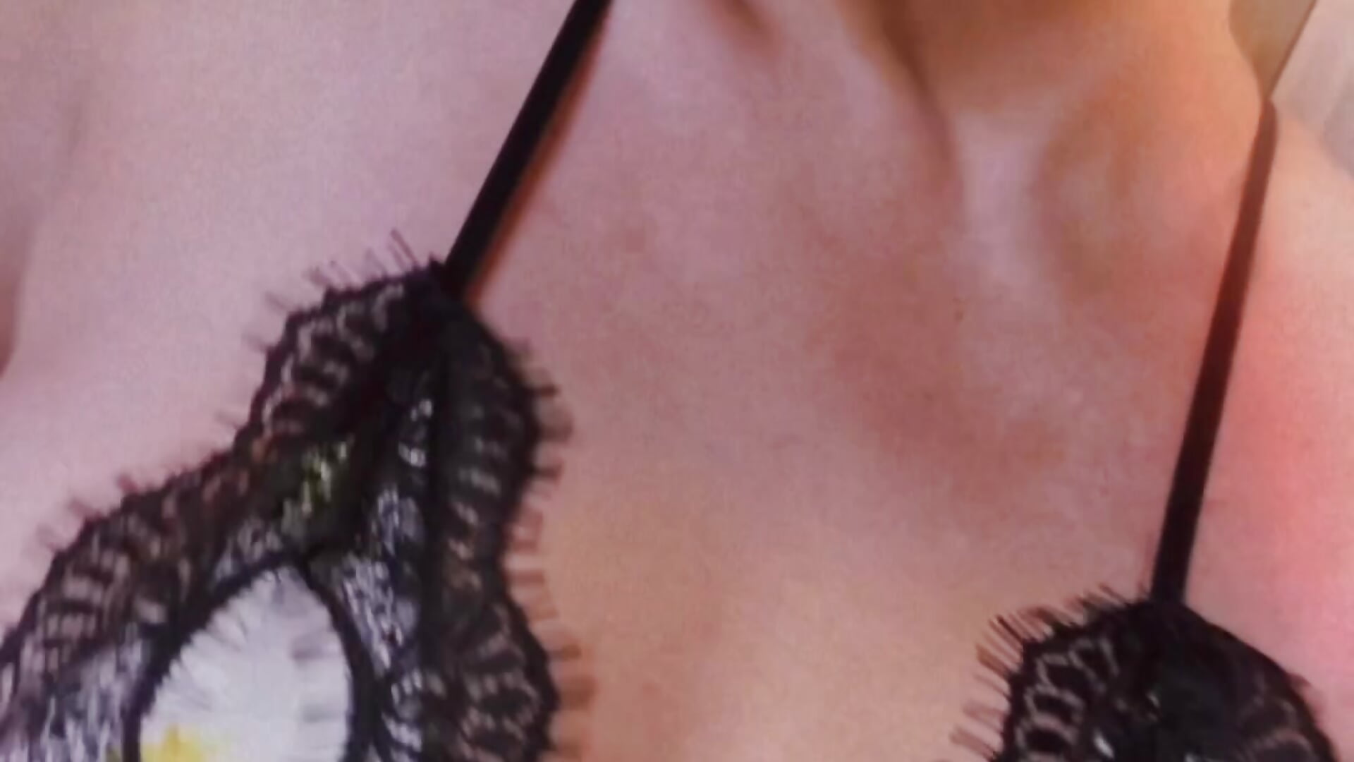 Bounce, Bounce, Bounce - video by AmandaFuX cam model