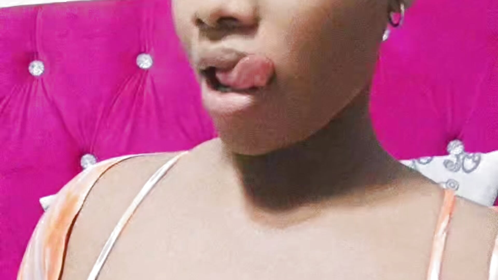 118116 - video by SexyDollarGal cam model