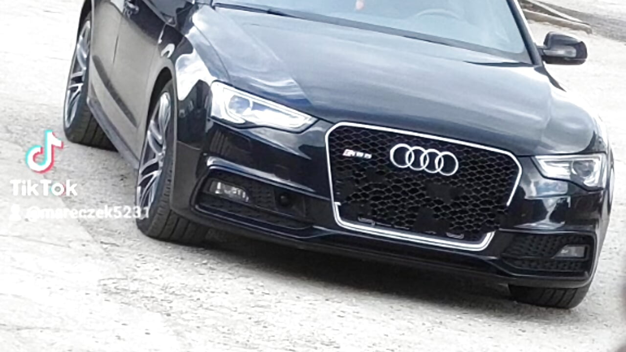 0149d11e-c5cf-4cee-8c5b-8f894fa36281-1_all_90 – video modela na kameri Marecki5231