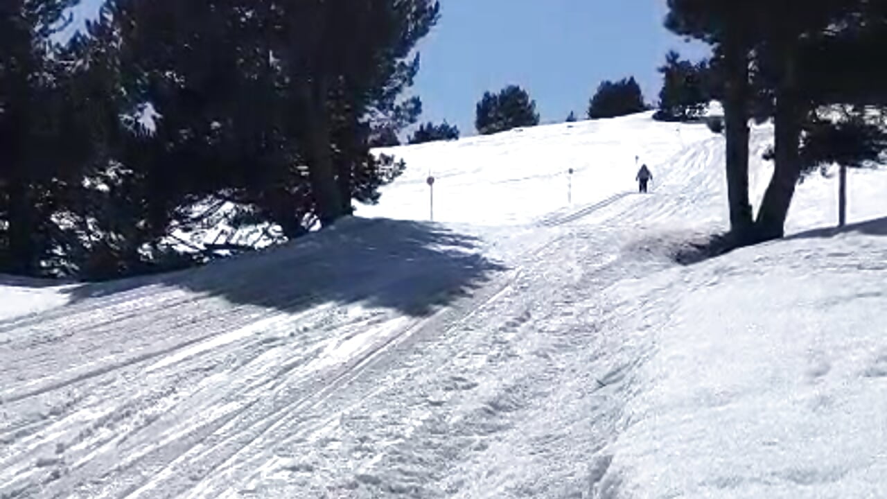Yay jejeje skiing - vídeo de la modelo de cam LorenRosse