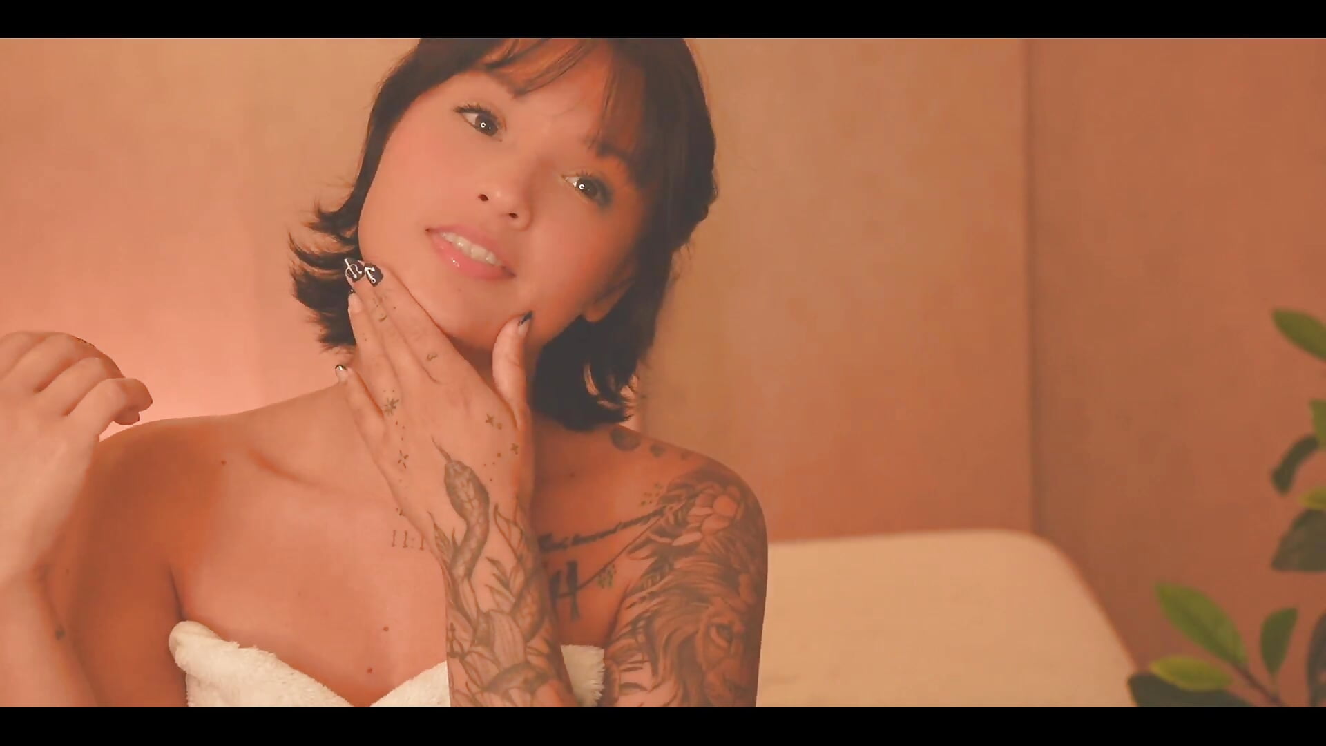 im back－カメラキャストのLorenRosseの動画