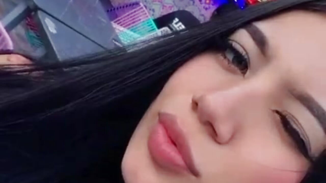 Me – видео вебкам-модели _anie_evanss