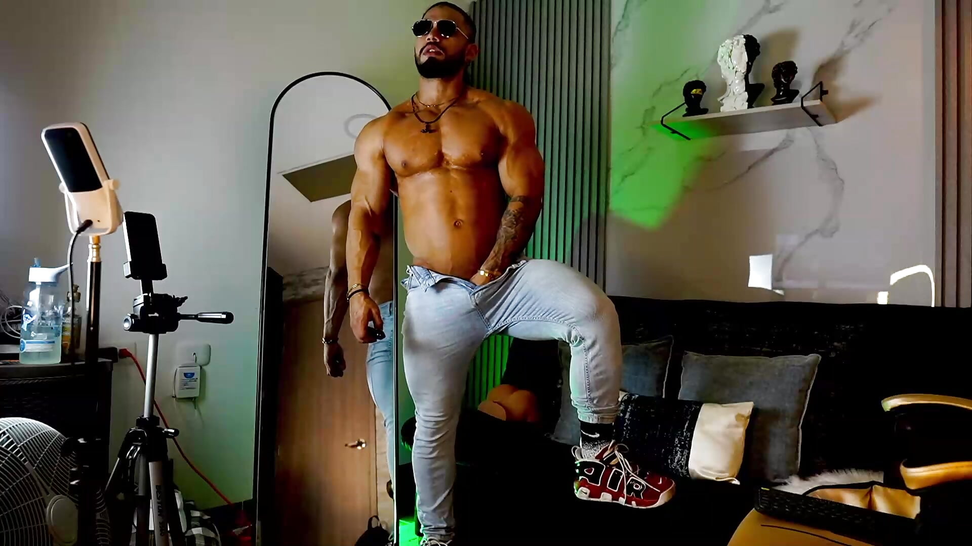 SHOW ALPHA - MASTER - video di jaxon_colton modella di cam