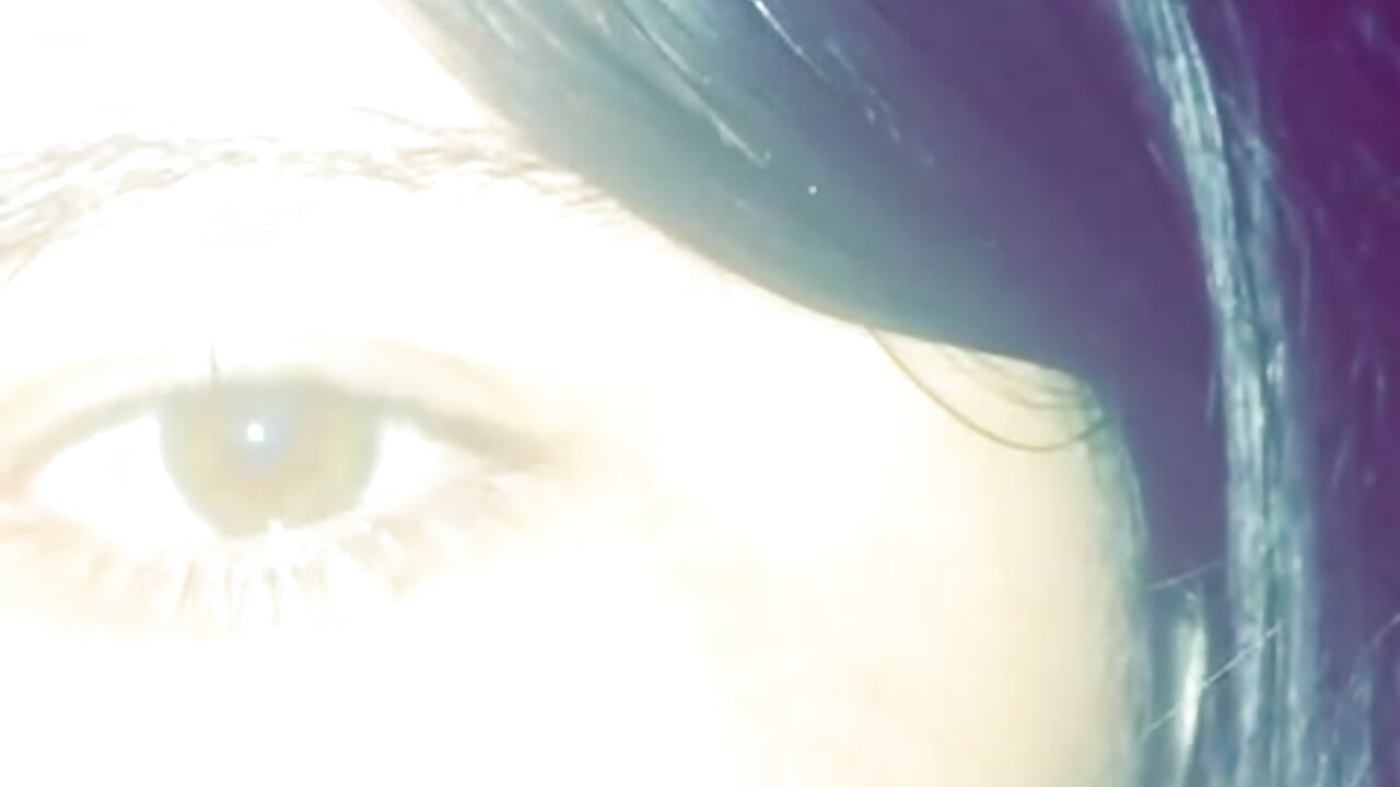 ✨ "A little glimpse into my eyes… hope they make your day brighter." ✨