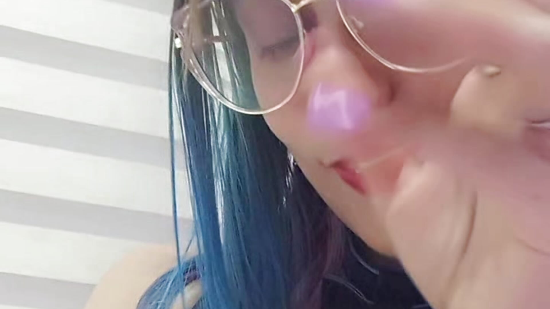 1000242667.mp4 - video by yukki_kuran cam model