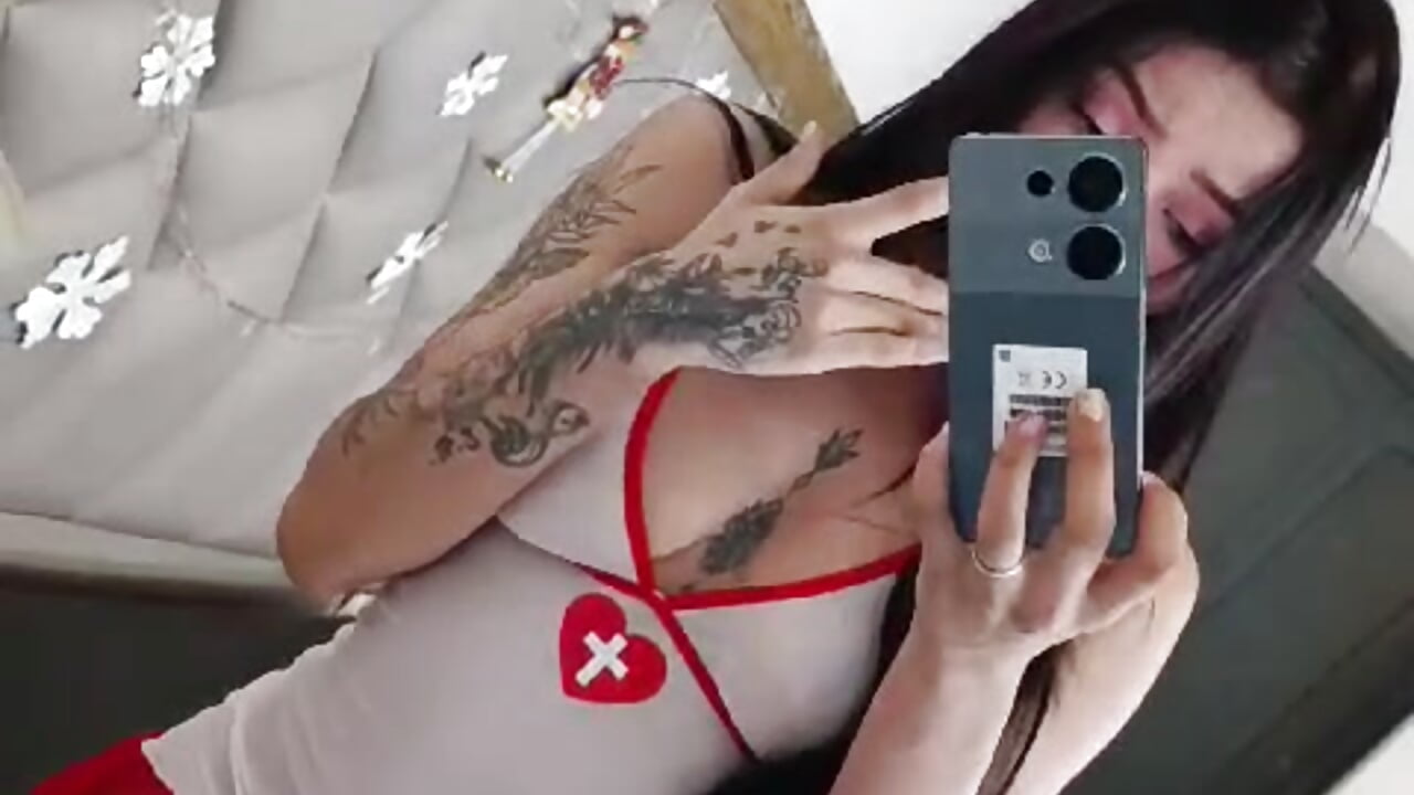 Sexy tattooed nurse🔥💦