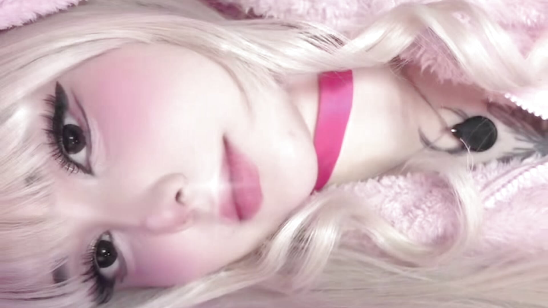 Me🌝 - video by Ahri_meow cam model