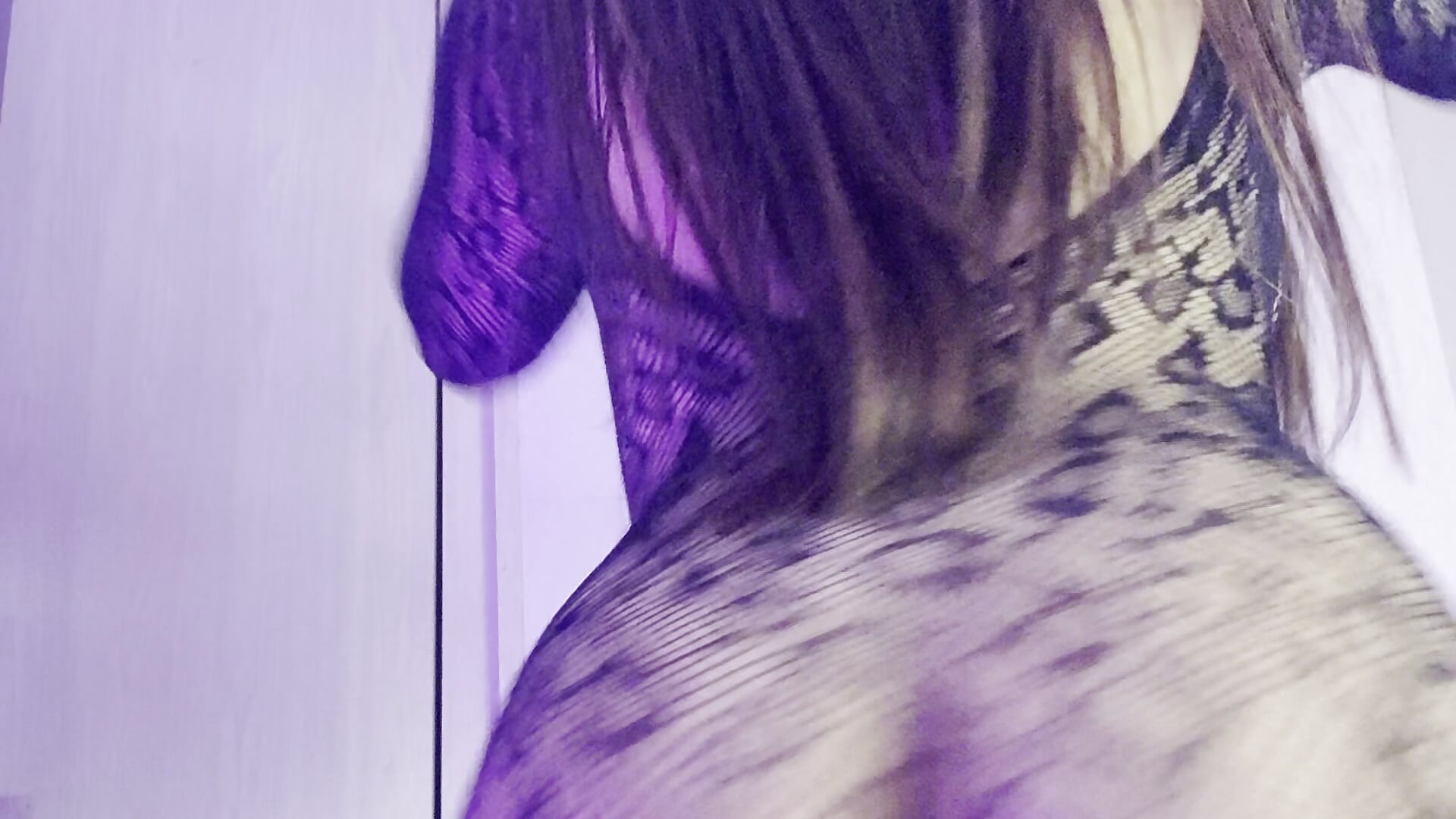 Enjoy my fans club💚 - فيديو من Valerie_liu موديل الكام