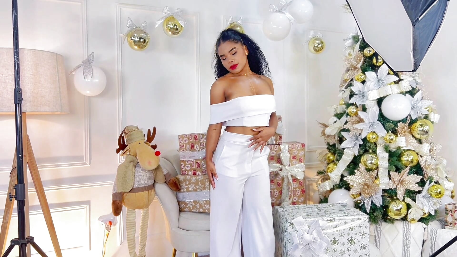 Christmas 2025 🎄 - video by NahiaraReina cam model