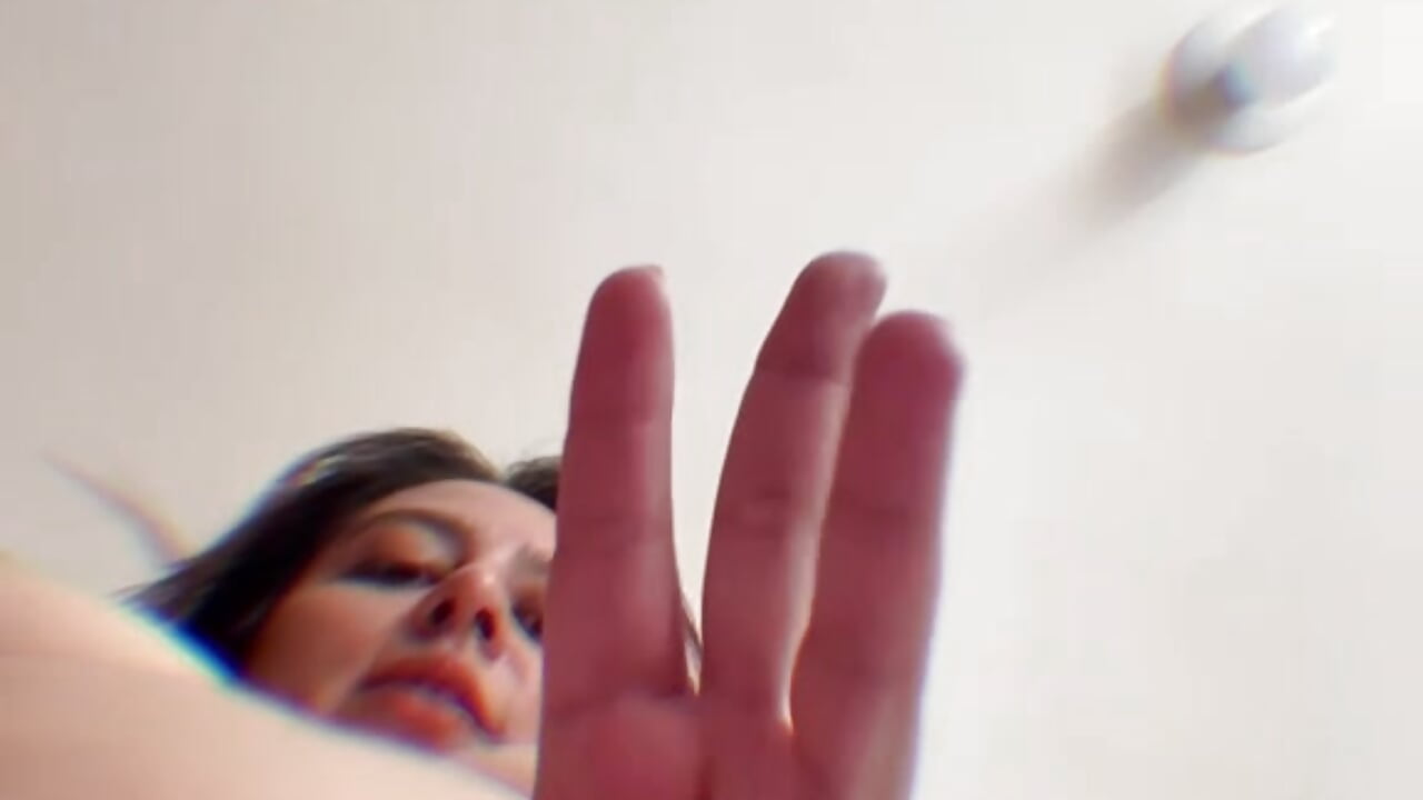 Shh Come closer, I have a secret...  😈🥵 - video van LauraSmith-01 cam-model